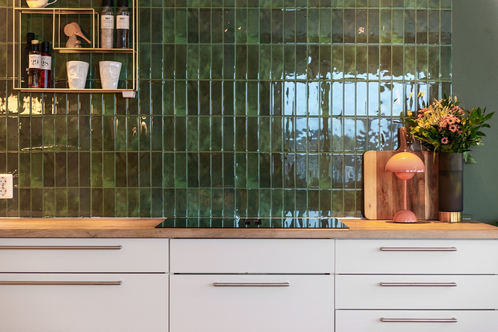 Integrert vifte i platetoppen gir et stramt og nydelig uttrykk Galleribilde