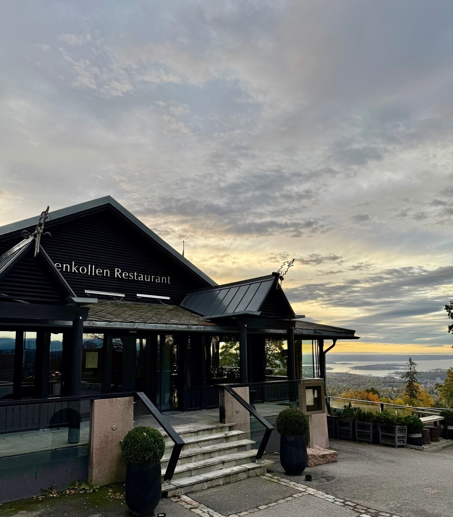 Hva med en middag på Holmenkollen Restaurant? Galleribilde