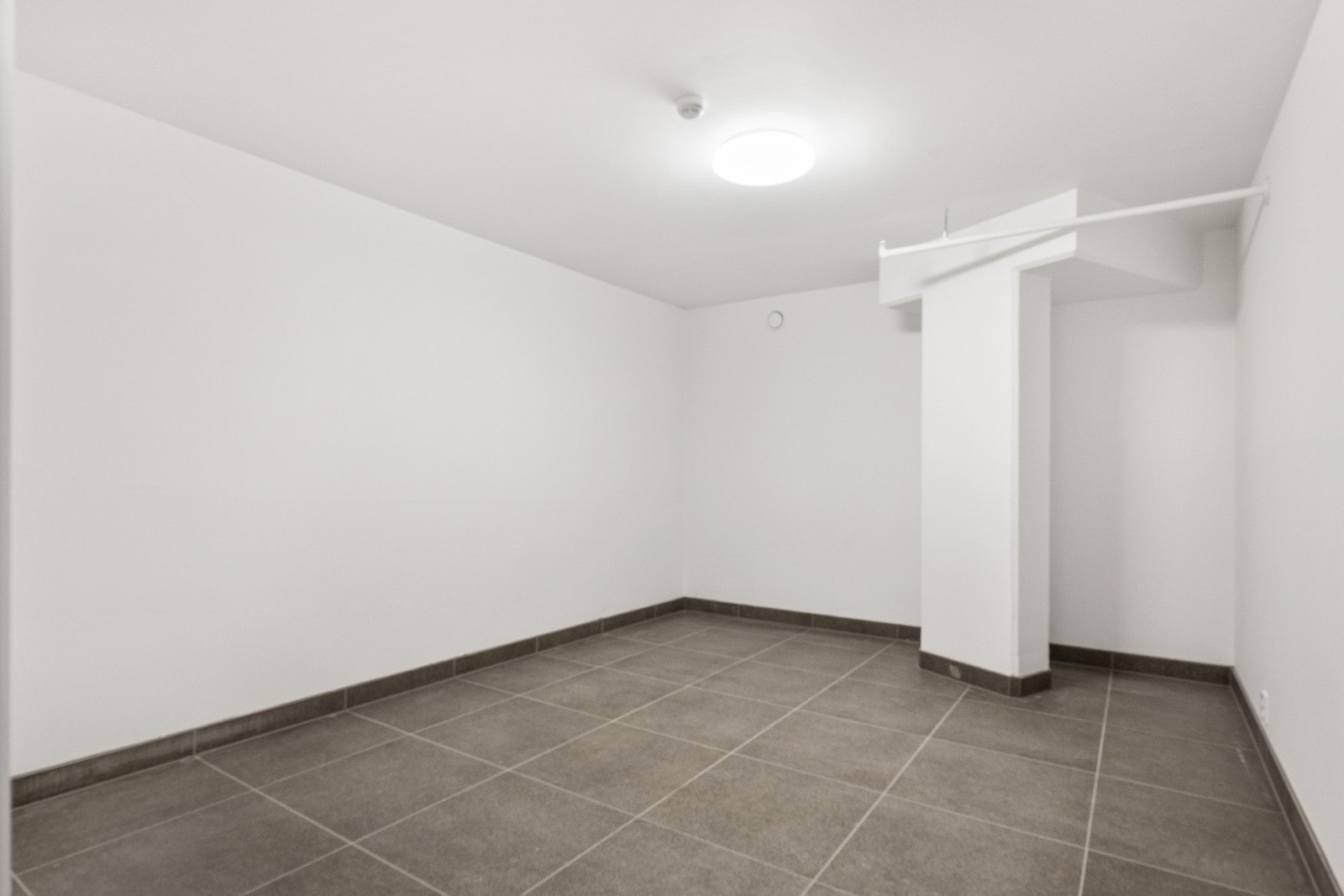 En stor bod på hele 15 kvm - totalt 20 kvm med ekstern bodplass Galleribilde