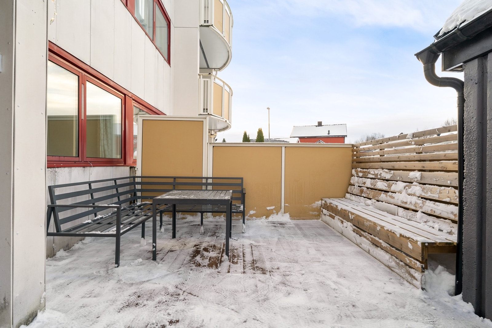 Terrassen er på 30 m². Galleribilde