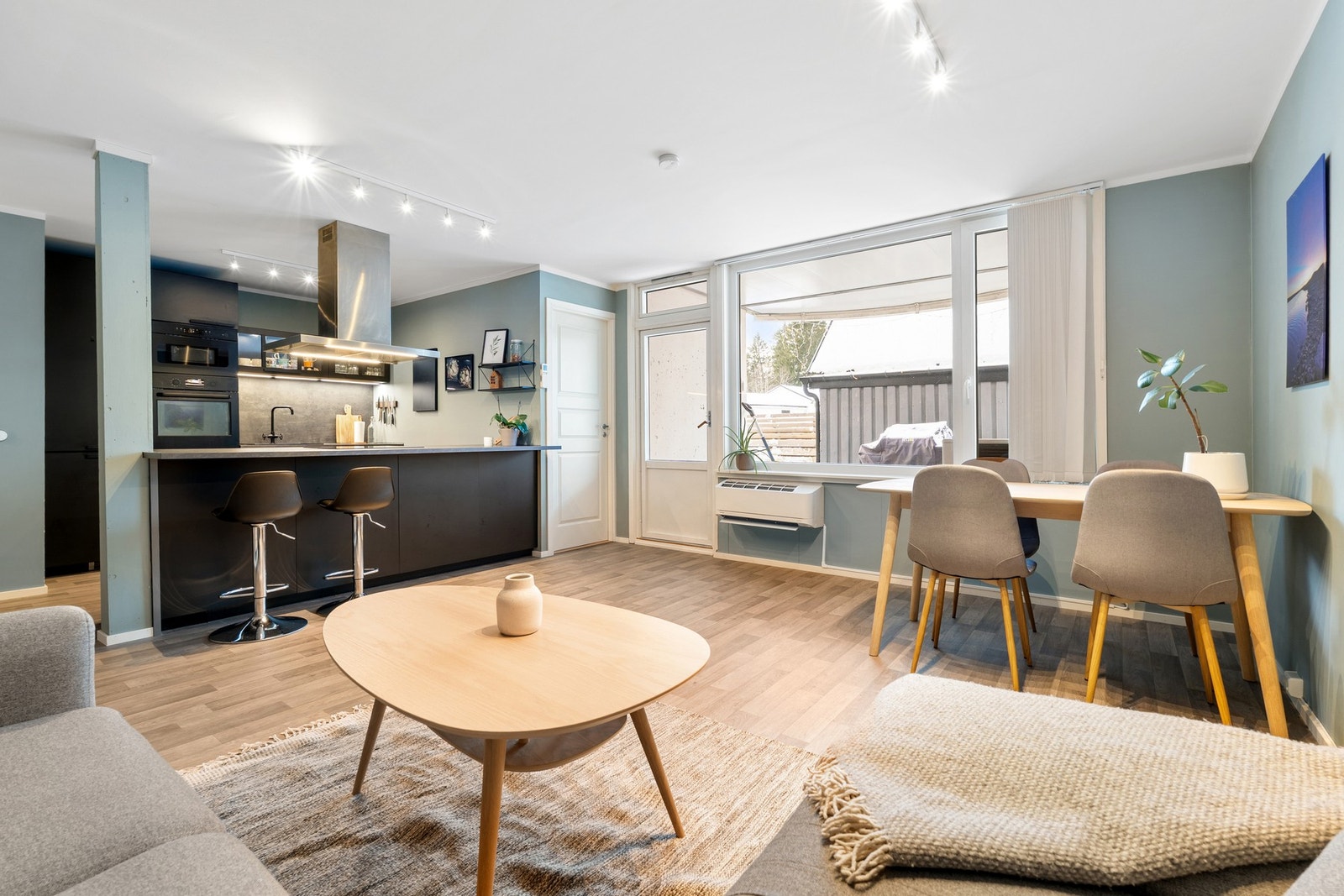 EiendomsMegler 1 ved Anders Keiseraas har gleden av å presentere Midteggen 6 A. Foto: Ekaterina Krokstad (Krokstad & Nervik) Galleribilde