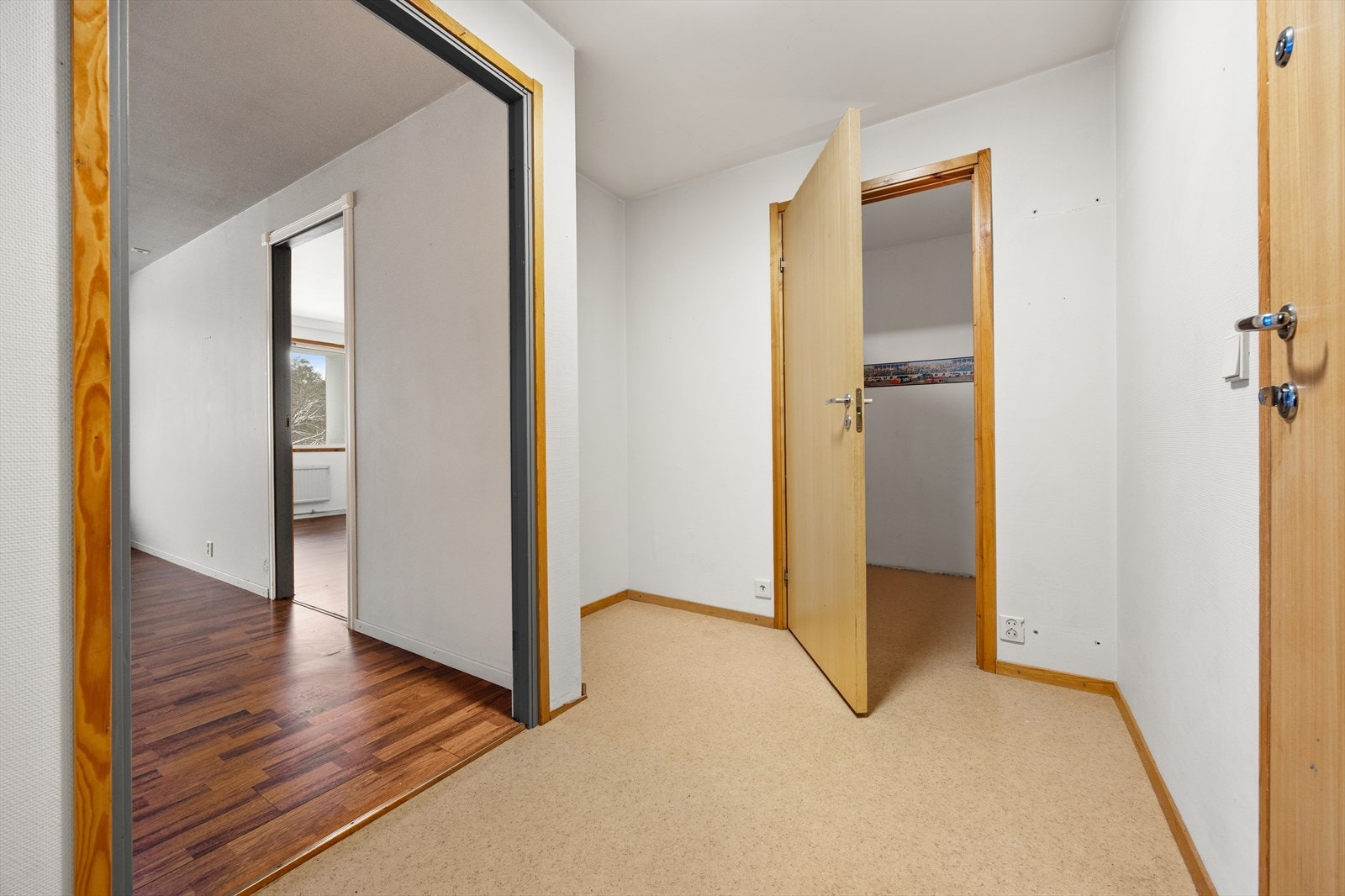 Entreen gir også adkomst til en praktisk innvendig bod. Galleribilde