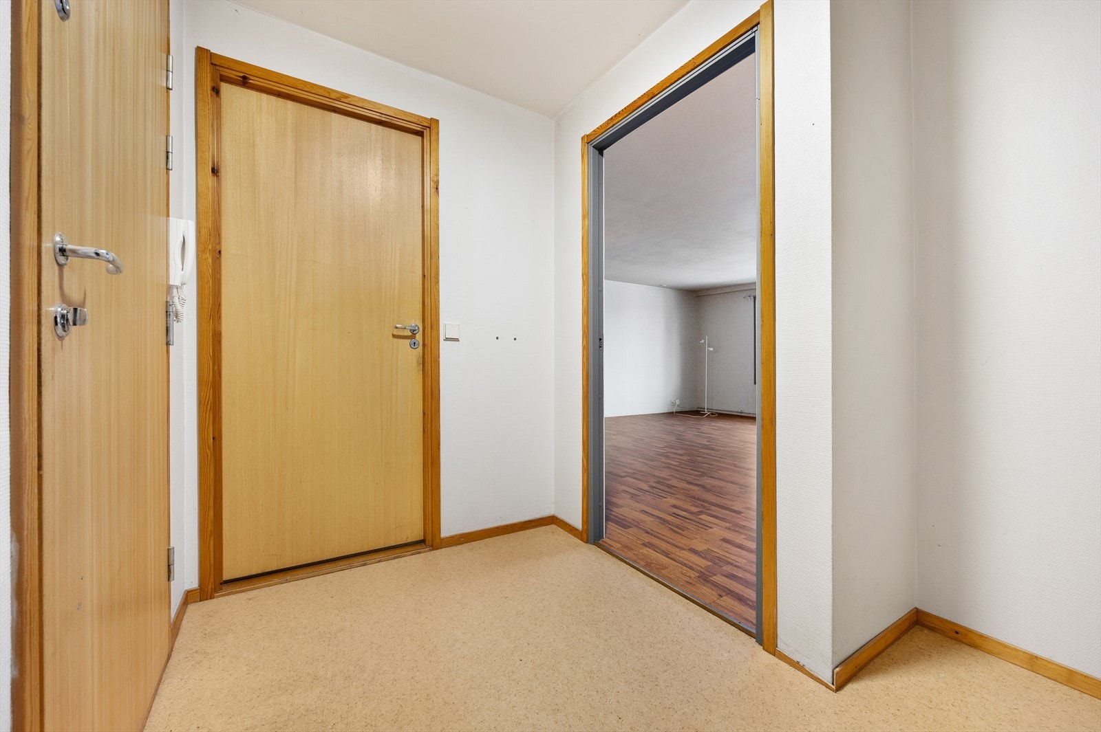 Leiligheten har behov for oppussing. Galleribilde