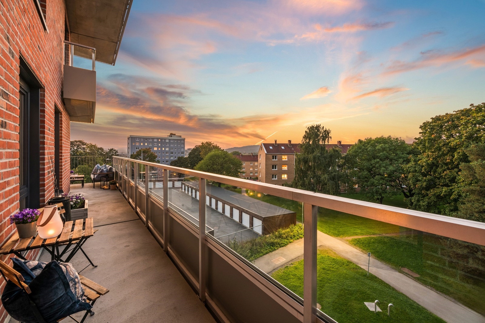 Terrasse - kveld. Galleribilde