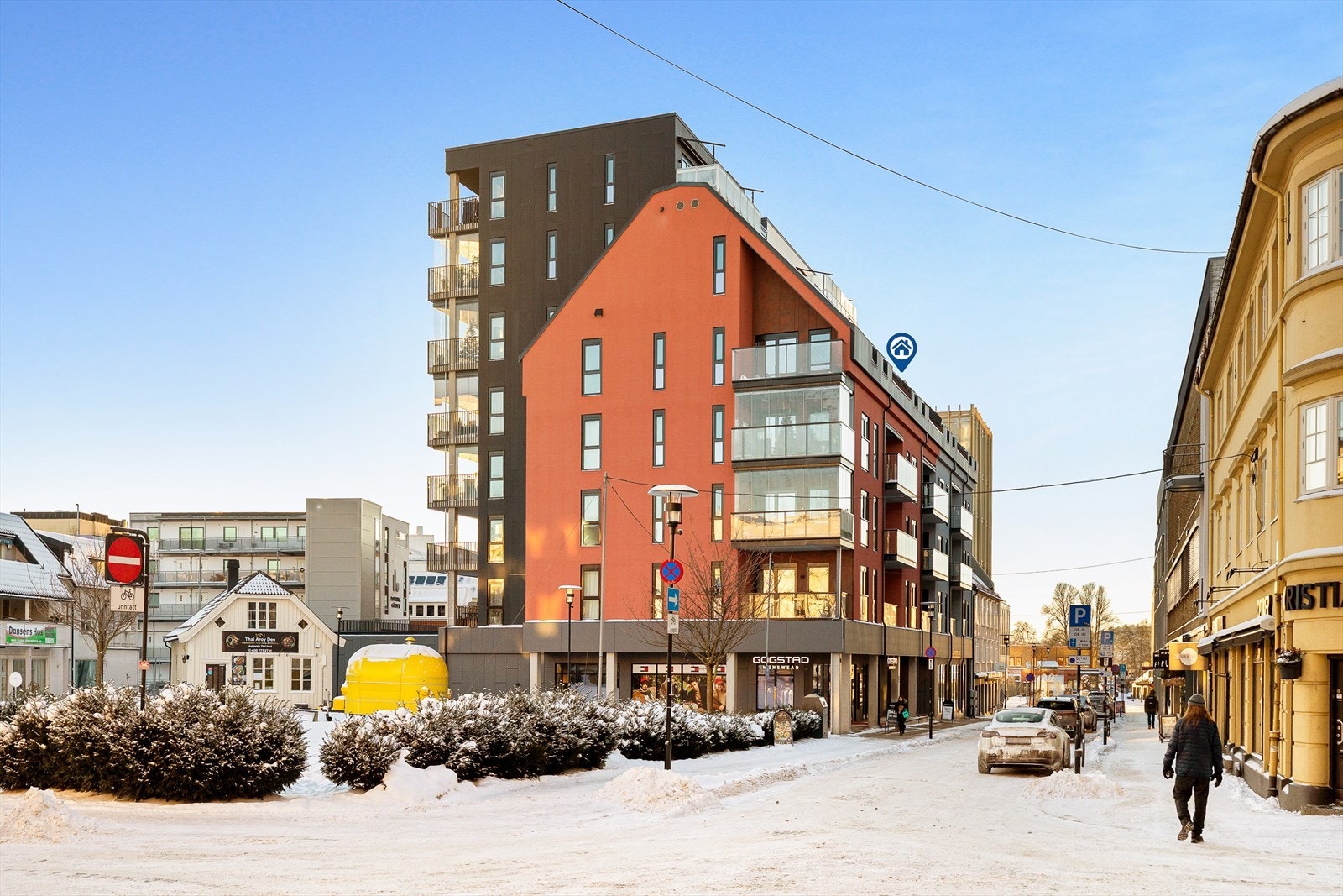 Leiligheten ligger høyt og fritt med fin utsikt. Galleribilde