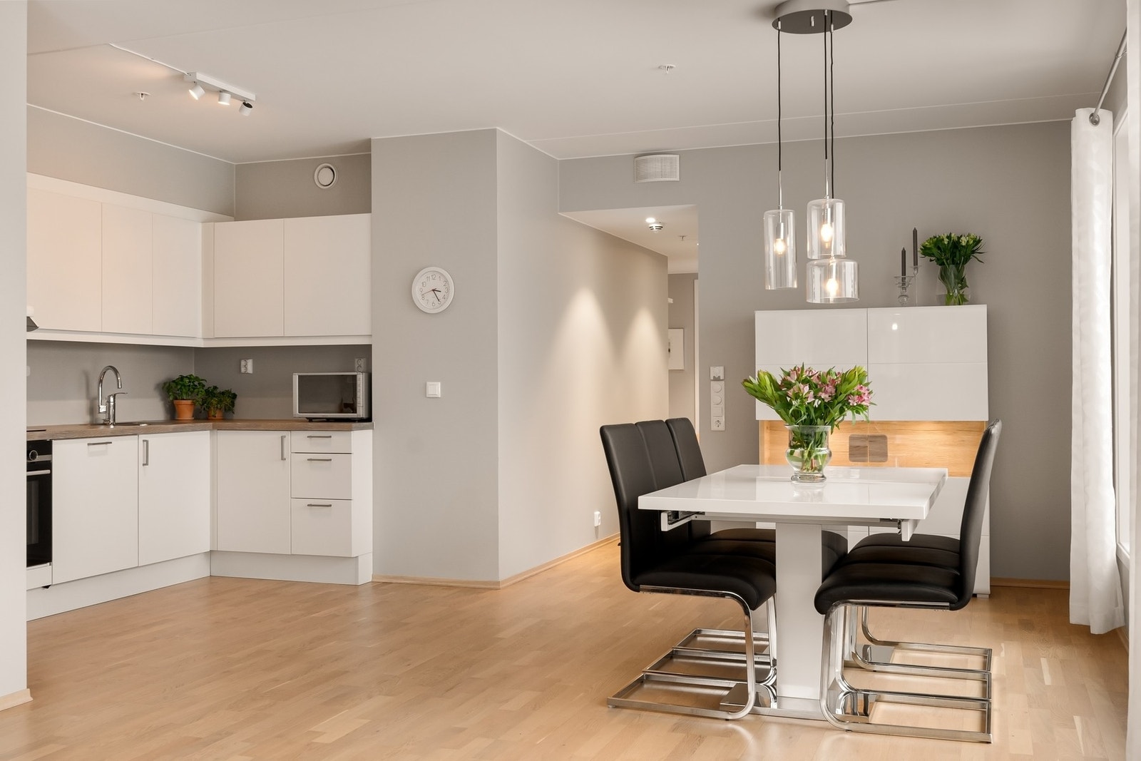 Spisestue/kjøkken Galleribilde