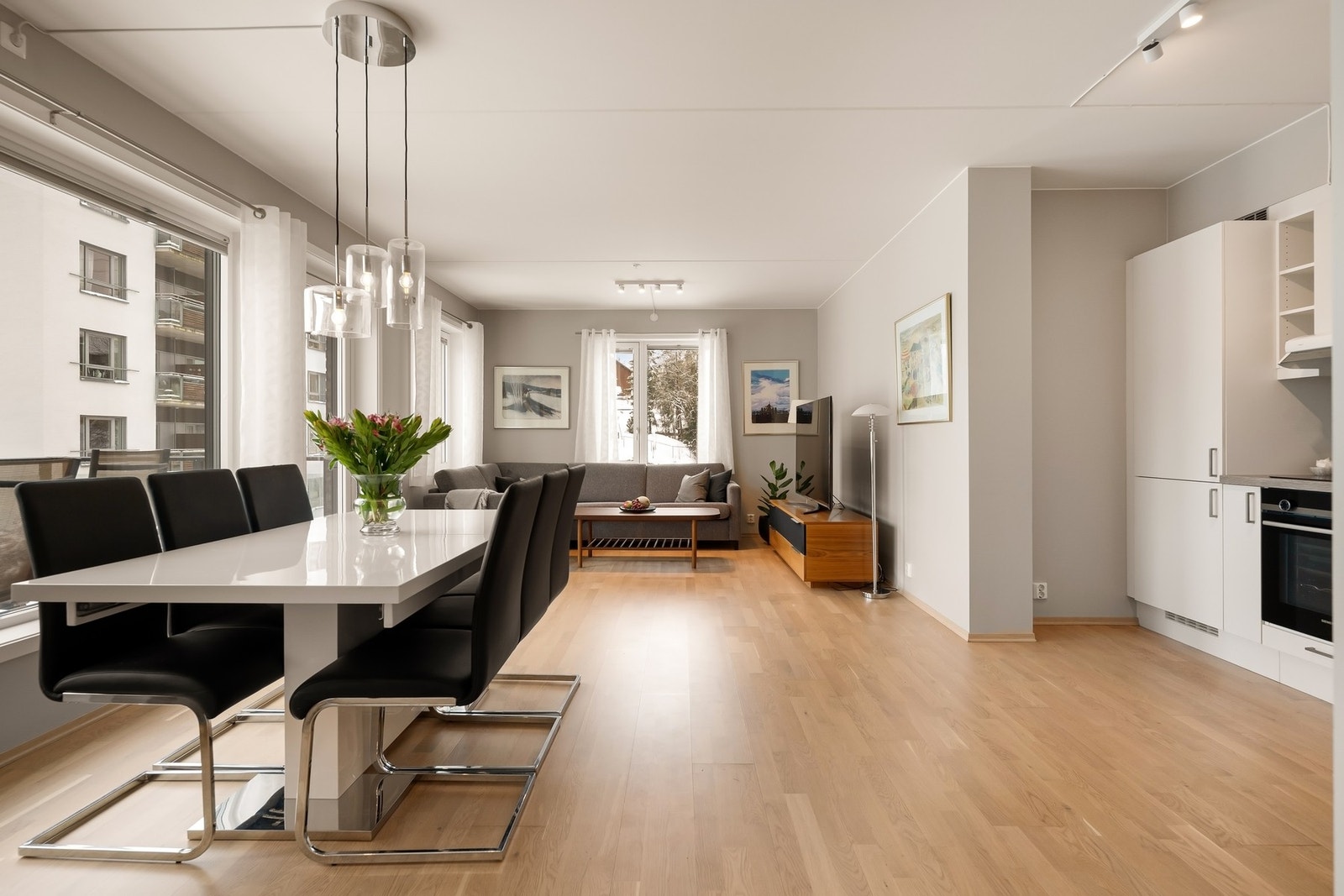 Spisestue og stue Galleribilde