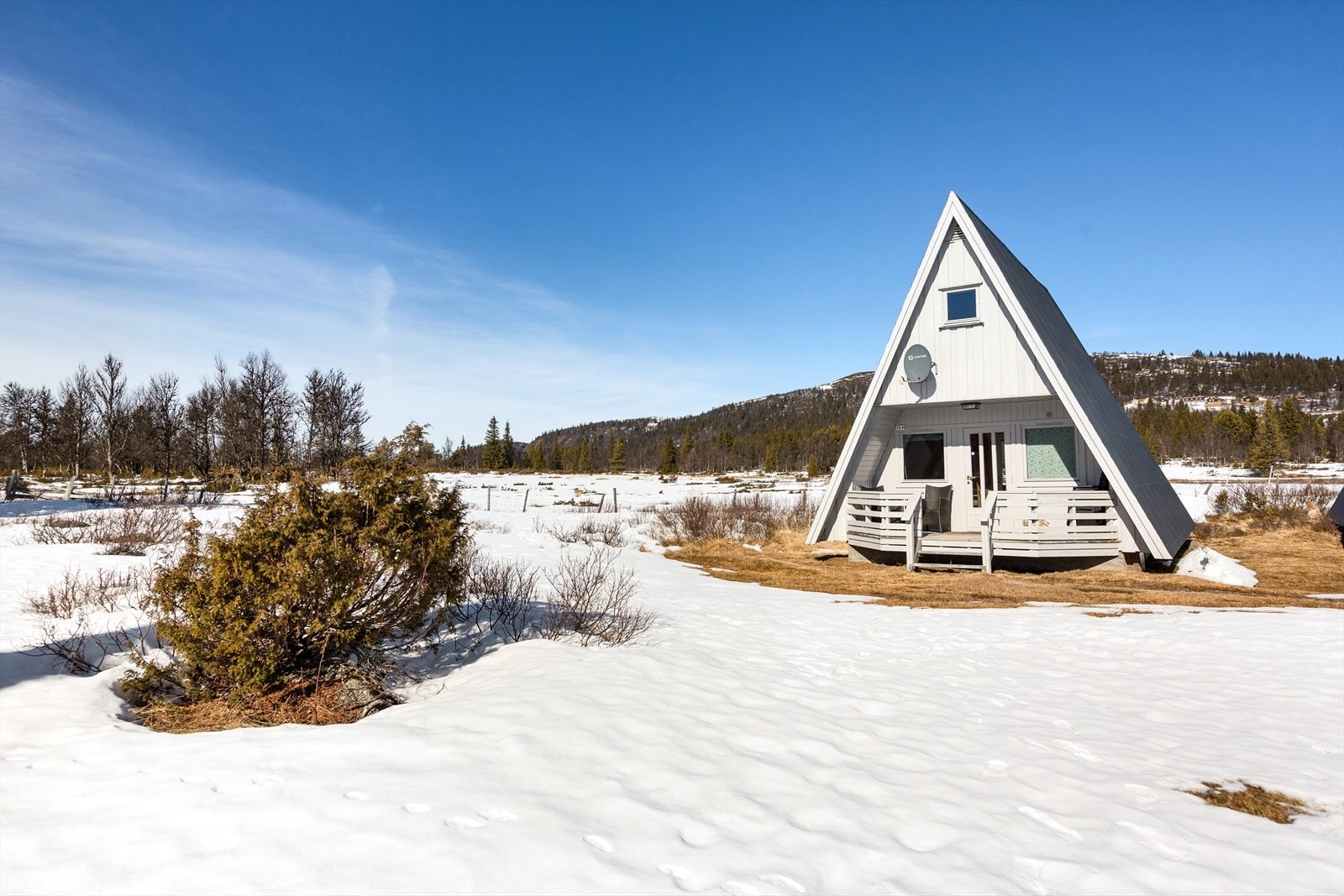 Visning kan avtales med megler, eller med selger på tlf. 997 86 904. Velkommen til Yddin! Galleribilde