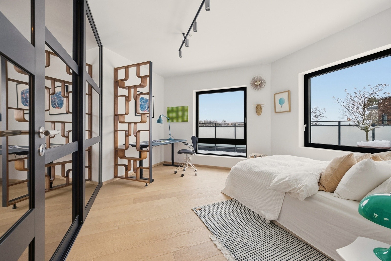 Soverom 2 er også romslig med gode innredningsmuligheter. Galleribilde