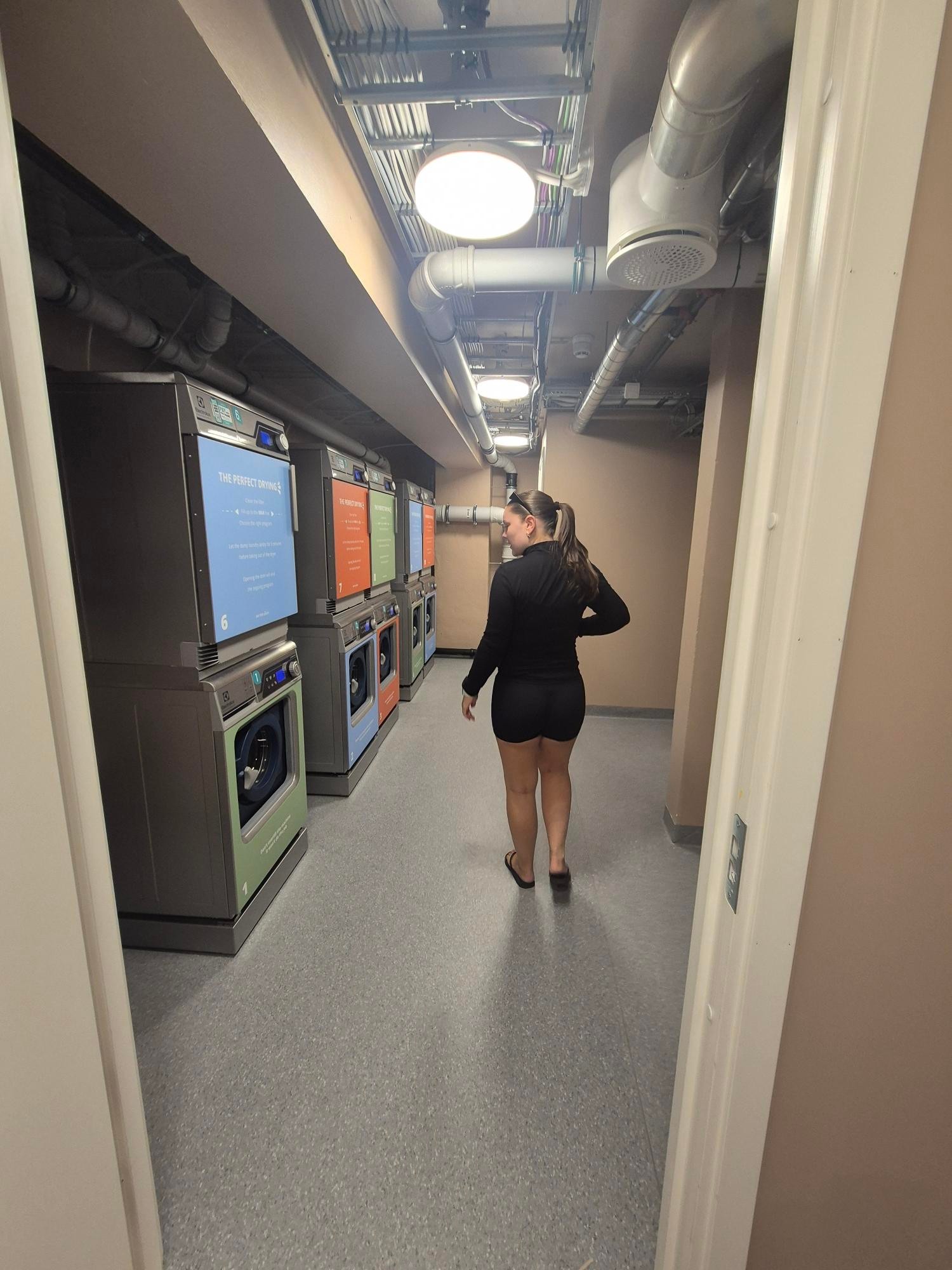 Felles vaskeri i kjelleren Galleribilde