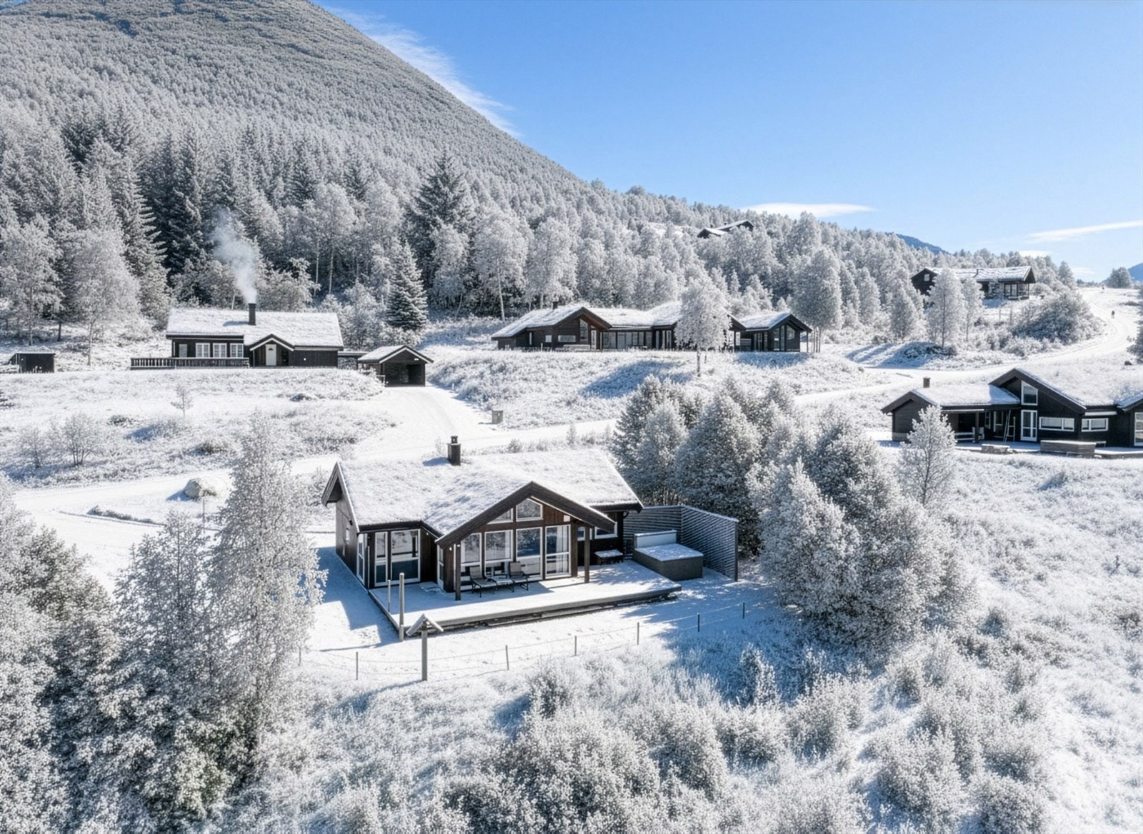 Fokhaugvegen 125 presenteres av Terje Hoel, Notar Foto: Ingvald Kaldhussæter Galleribilde