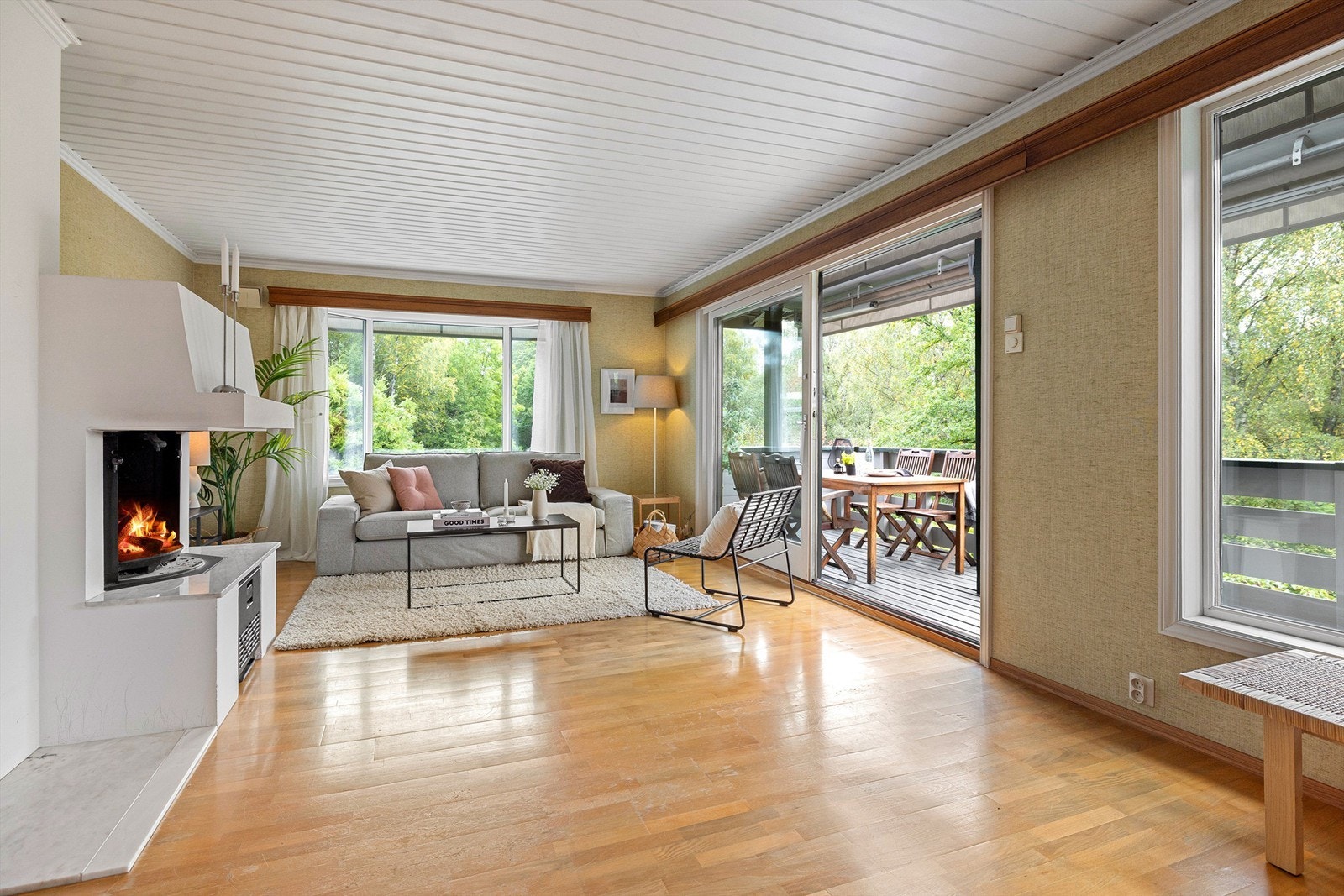 Den gode planløsningen i hovedetasjen gjør stuen enkel å møblere Galleribilde