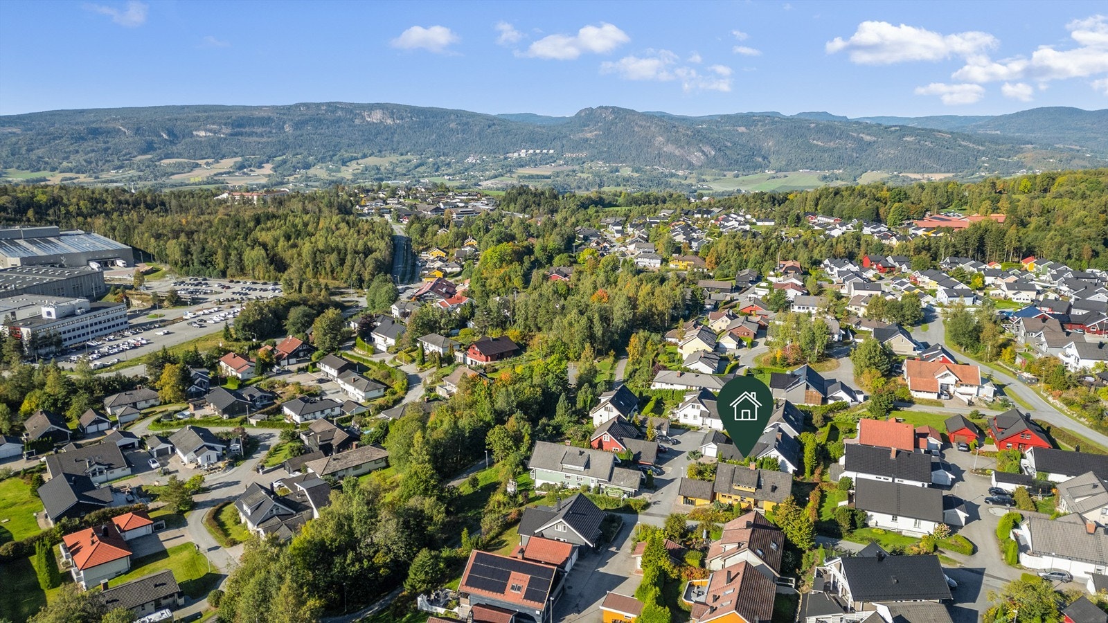 Oversikt over etablert og grønt boligområde. Galleribilde