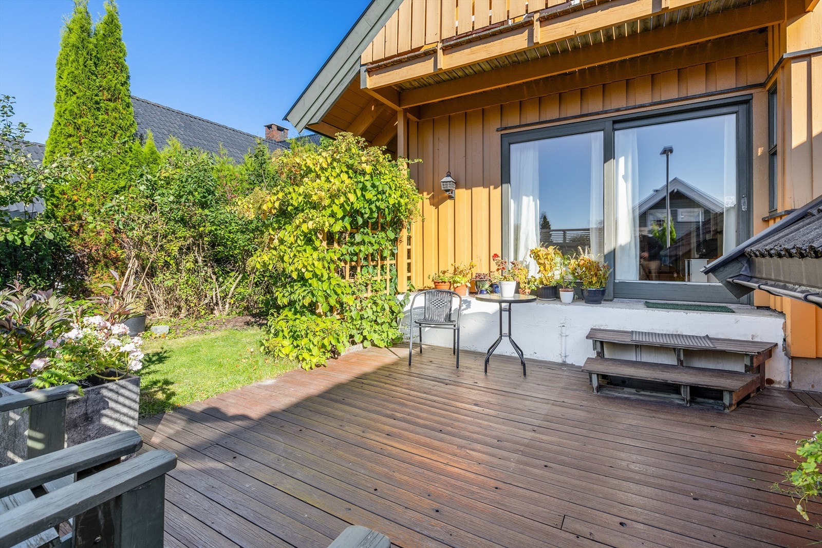 Fra stuen kommer du ut til en syvendt terrasse på 26 kvm. Galleribilde