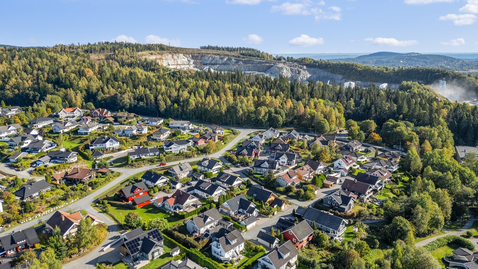 Etablert boligområde med nærhet til marka. Galleribilde