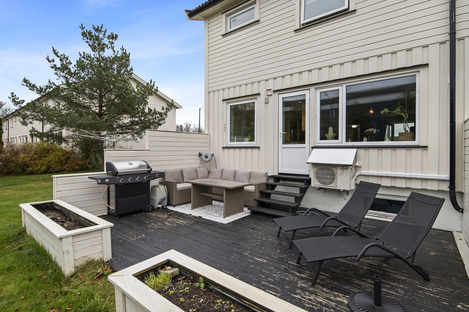 Uteplassen Galleribilde