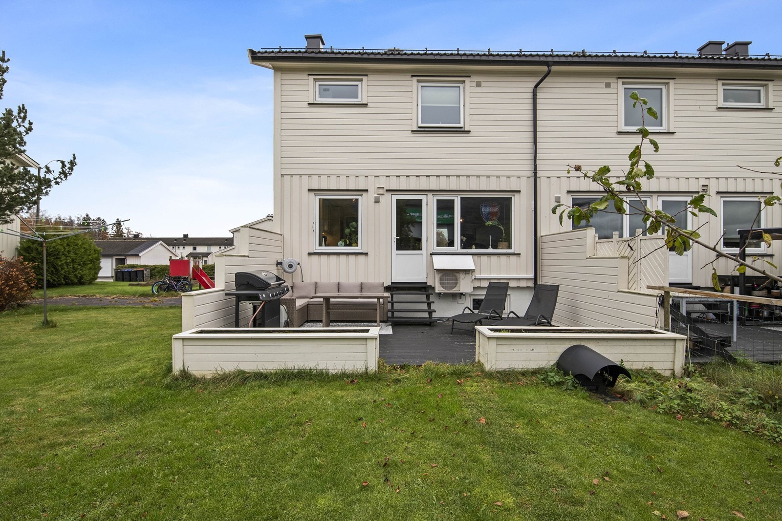 Uteplassen Galleribilde