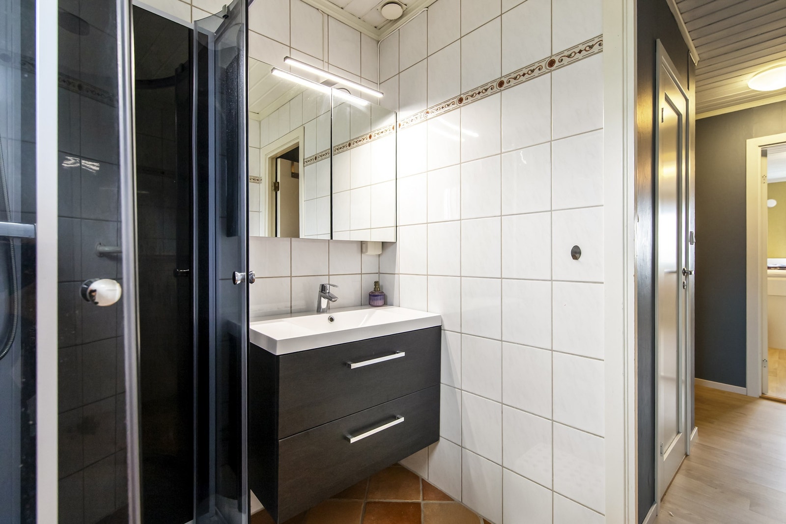 Fliser på gulv og vegger Galleribilde