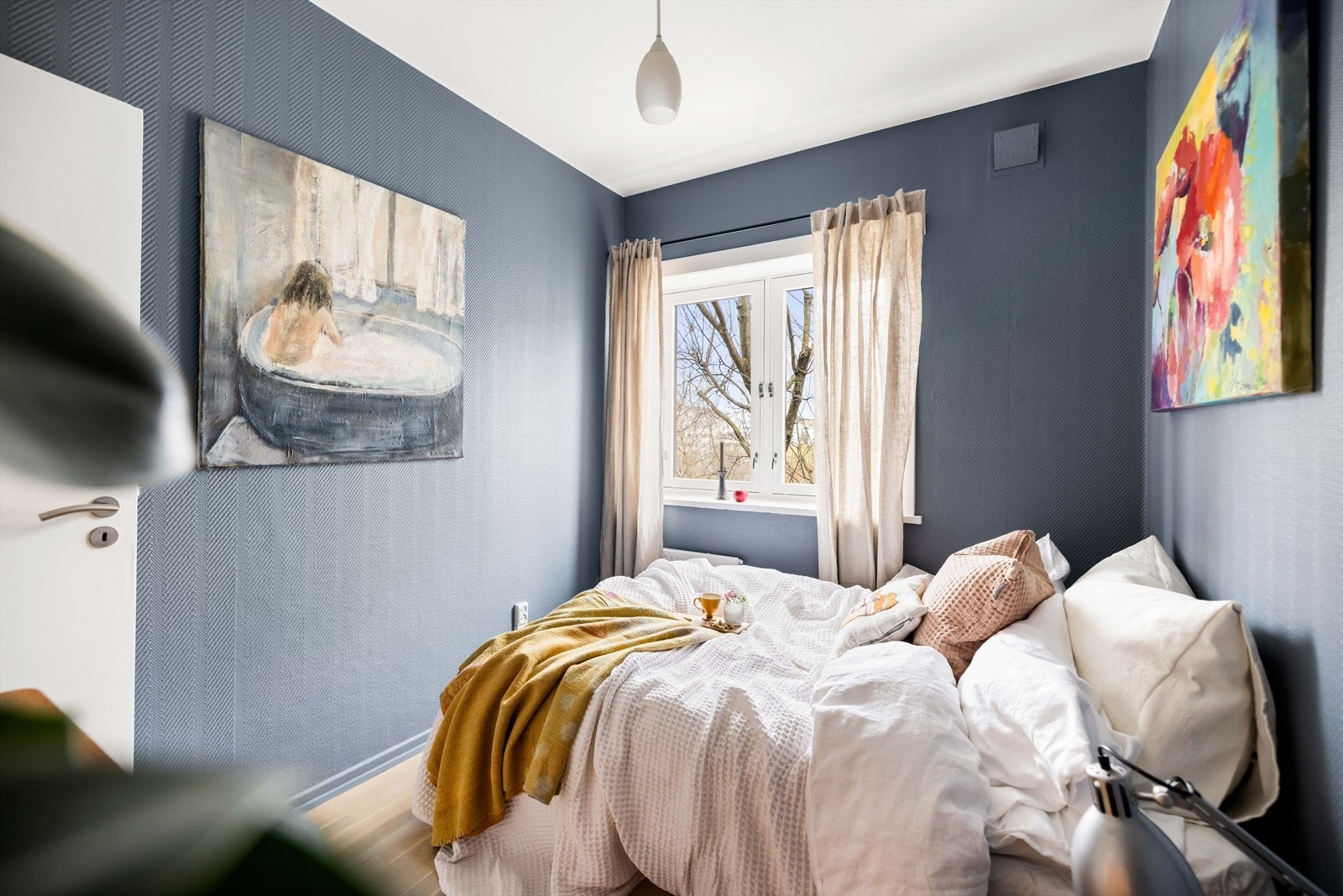 Det er et allsidig rom som passer perfekt som barnerom, gjesterom eller hjemmekontor, tilpasset dine behov. Galleribilde