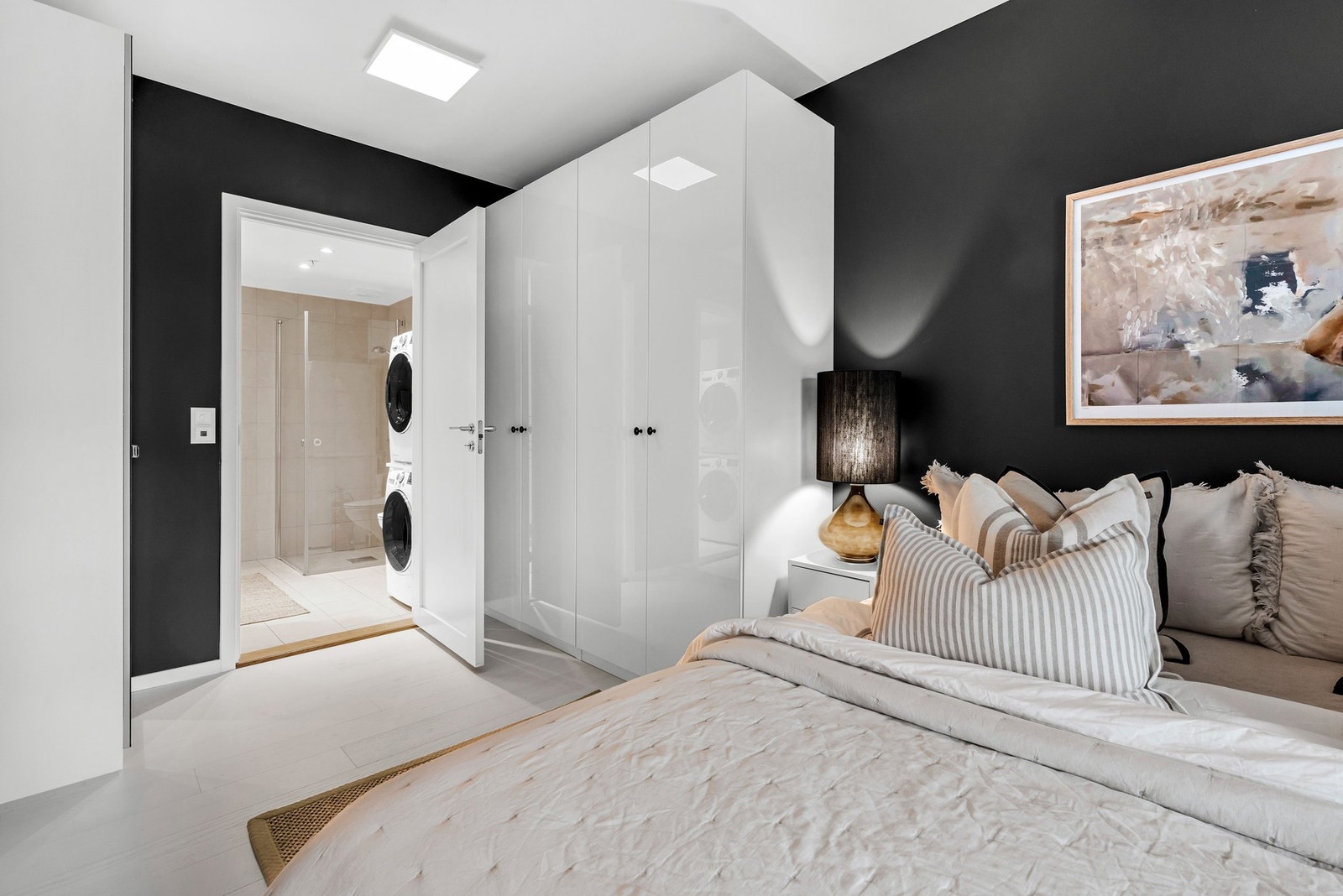 Det er sjøutsikt fra soverommet Galleribilde