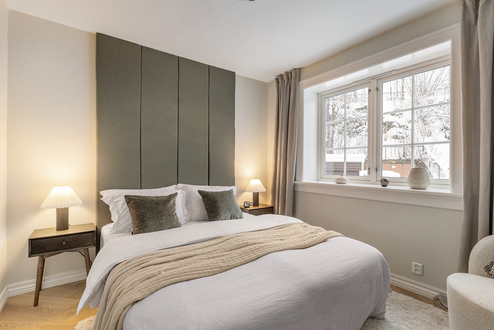 Leiligheten har to romslige og fleksible soverom. Galleribilde