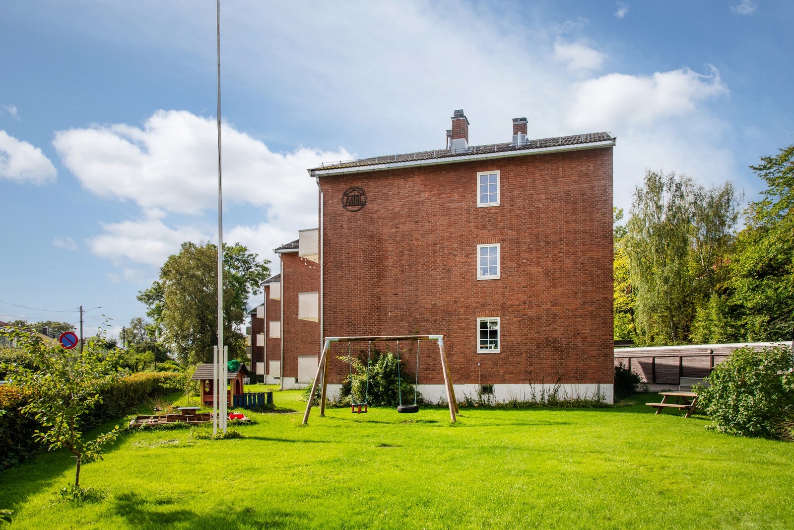 Fellesområdet sommer. Galleribilde