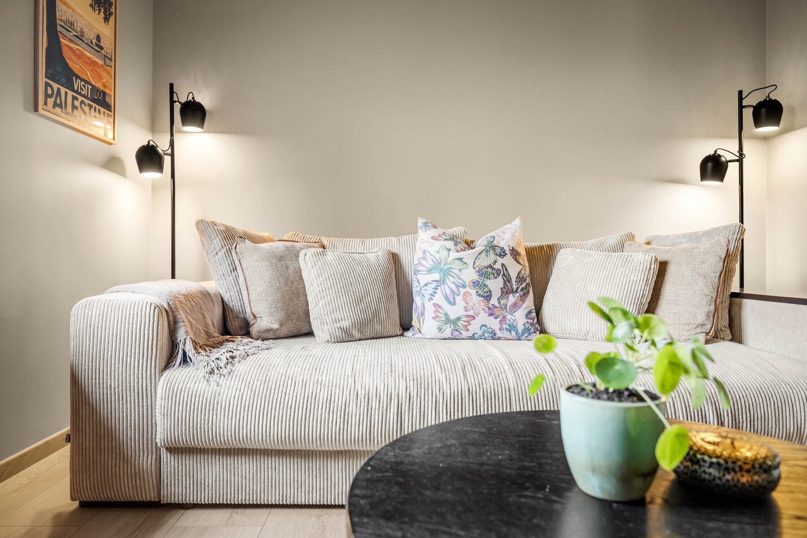 Soverommet i 1. etasje er utstyrt med varme under laminatgulvet. Galleribilde