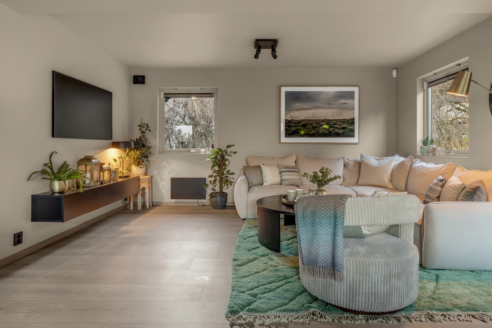 Alt av overflater er nytt, og oppgraderingene inkluderte et påkostet nytt el-anlegg. Galleribilde