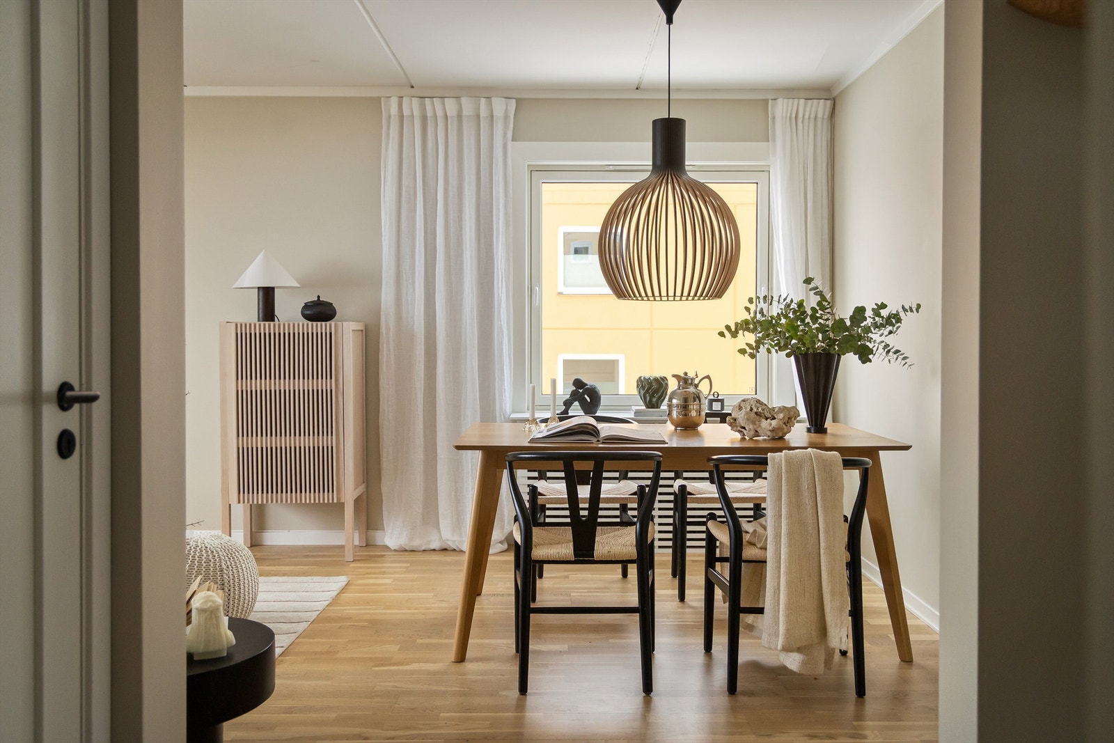 Endeleilighetene er spesielt attraktive da de får et ekstra vindu i stuen. Galleribilde