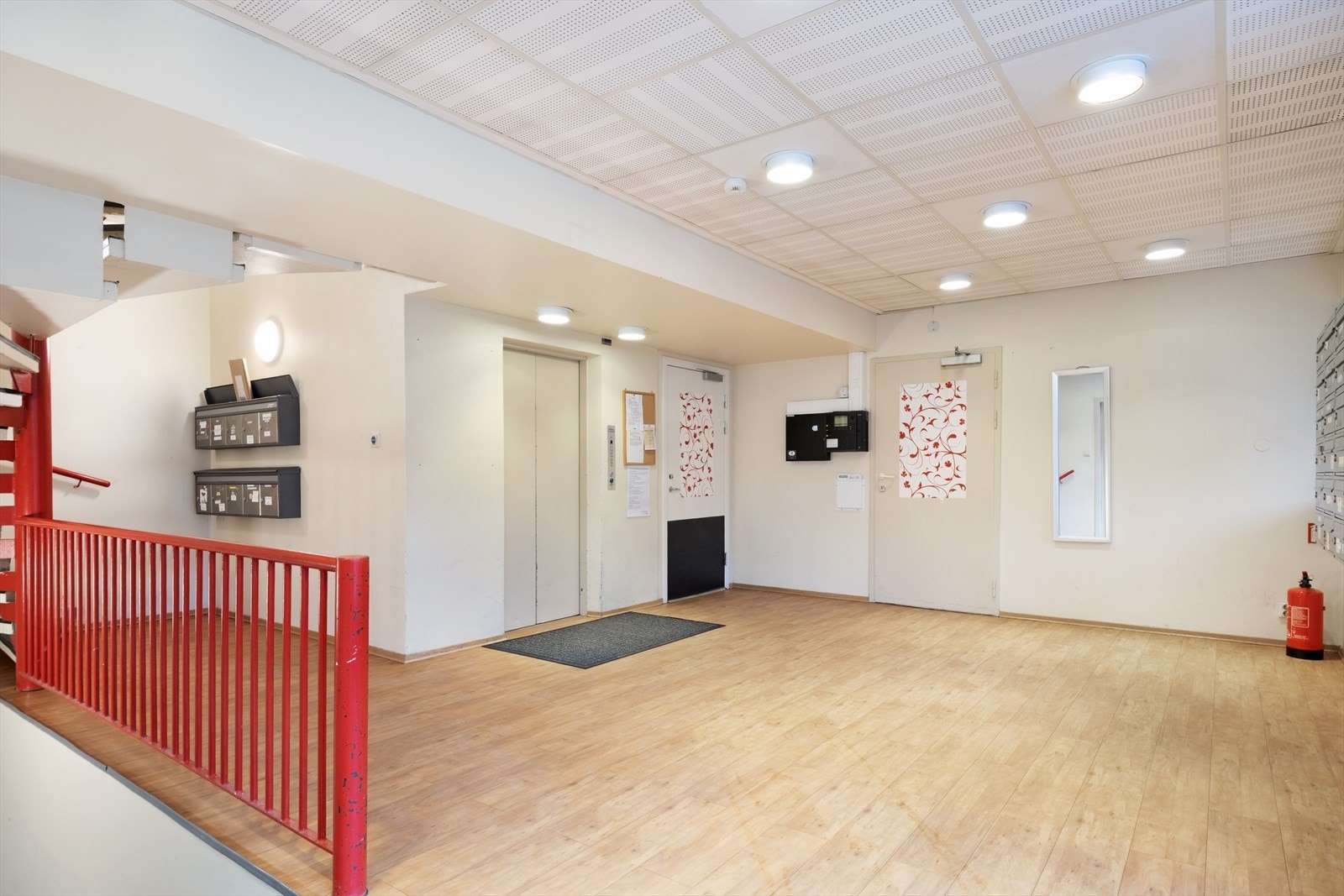 Leilegheita har lettvint tilkomst via trapp eller heis. Galleribilde