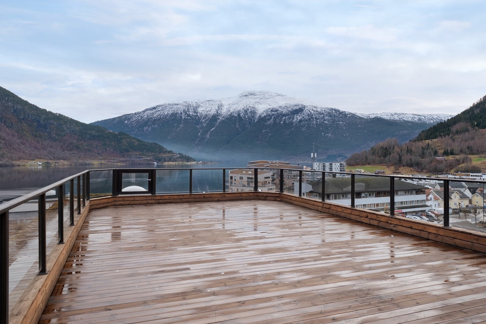 Sameiget har felles takterrasse med flott utsikt og gode solforhold. Galleribilde