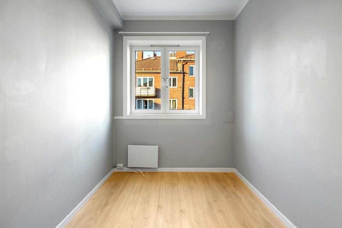 Soverom II har plass til seng Galleribilde