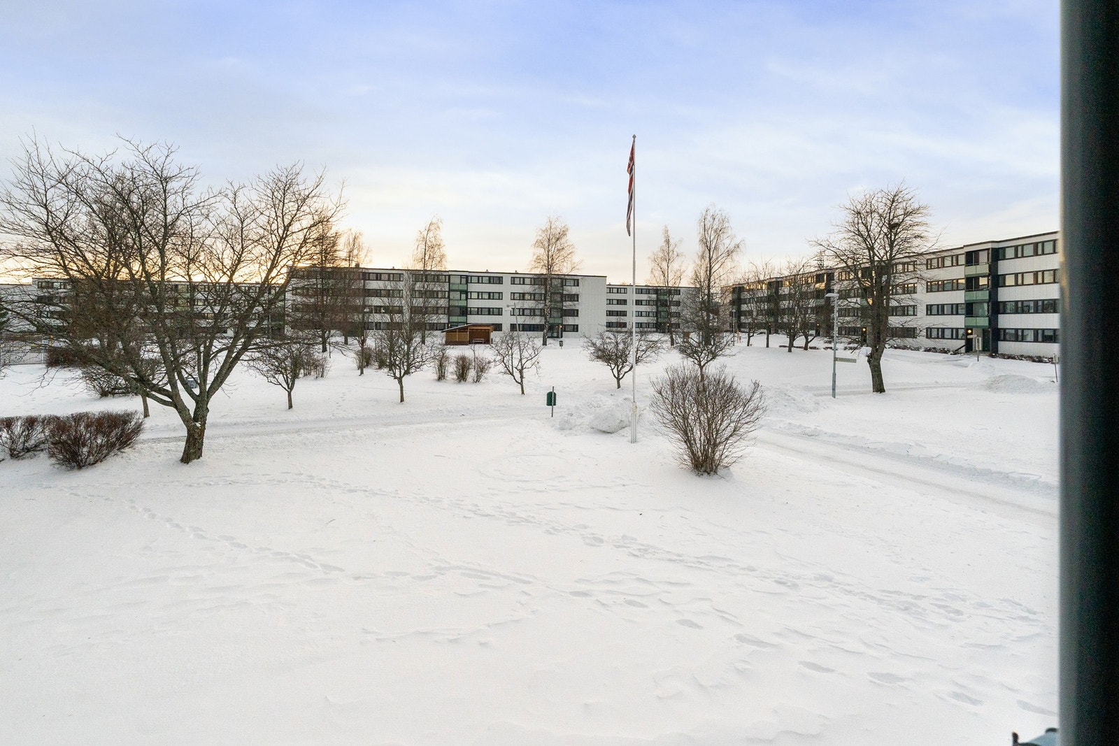Kolstad er et meget populært boligområde som kun ligger ca. 15 minutter kjøring fra Trondheim sentrum. Galleribilde