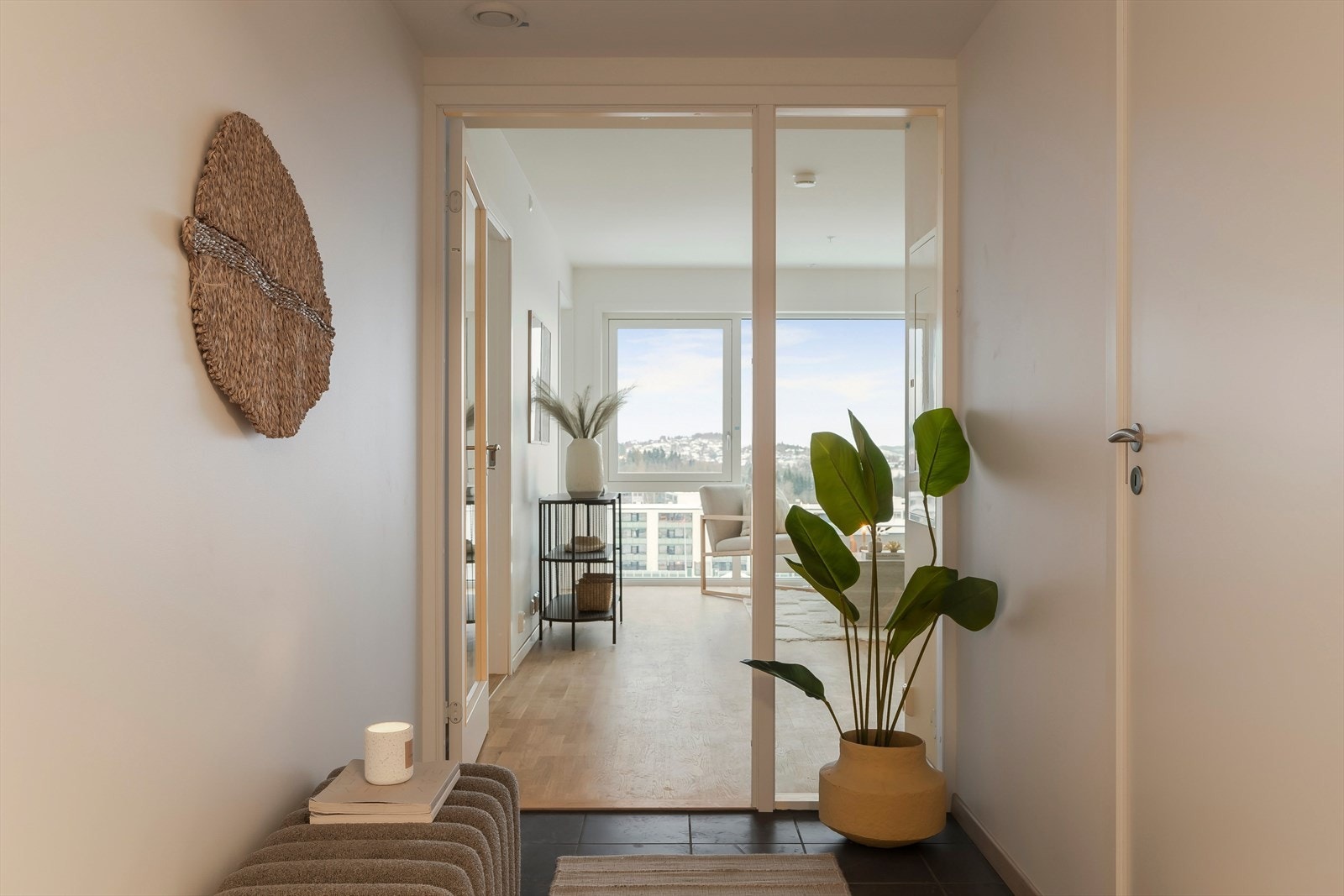 Dette er en moderne 2-roms toppleilighet og er en del av det nye boligprosjektet Saupstad Torg. Galleribilde