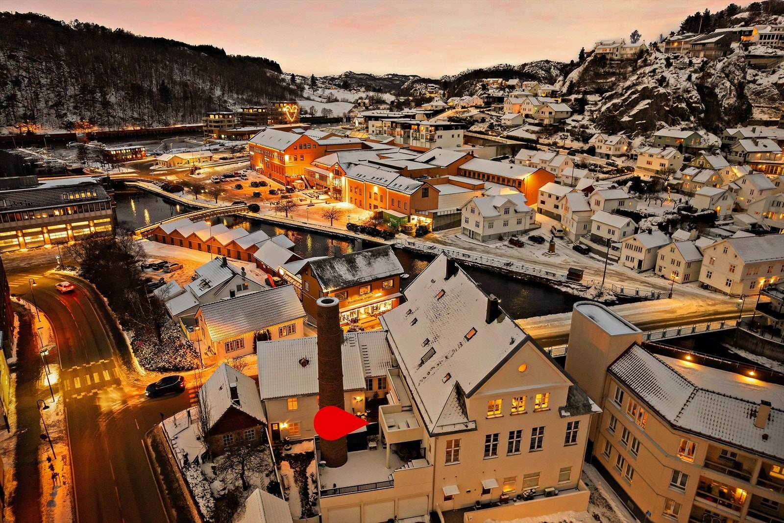 Fin balkong der fine soldager kan nytes. Galleribilde