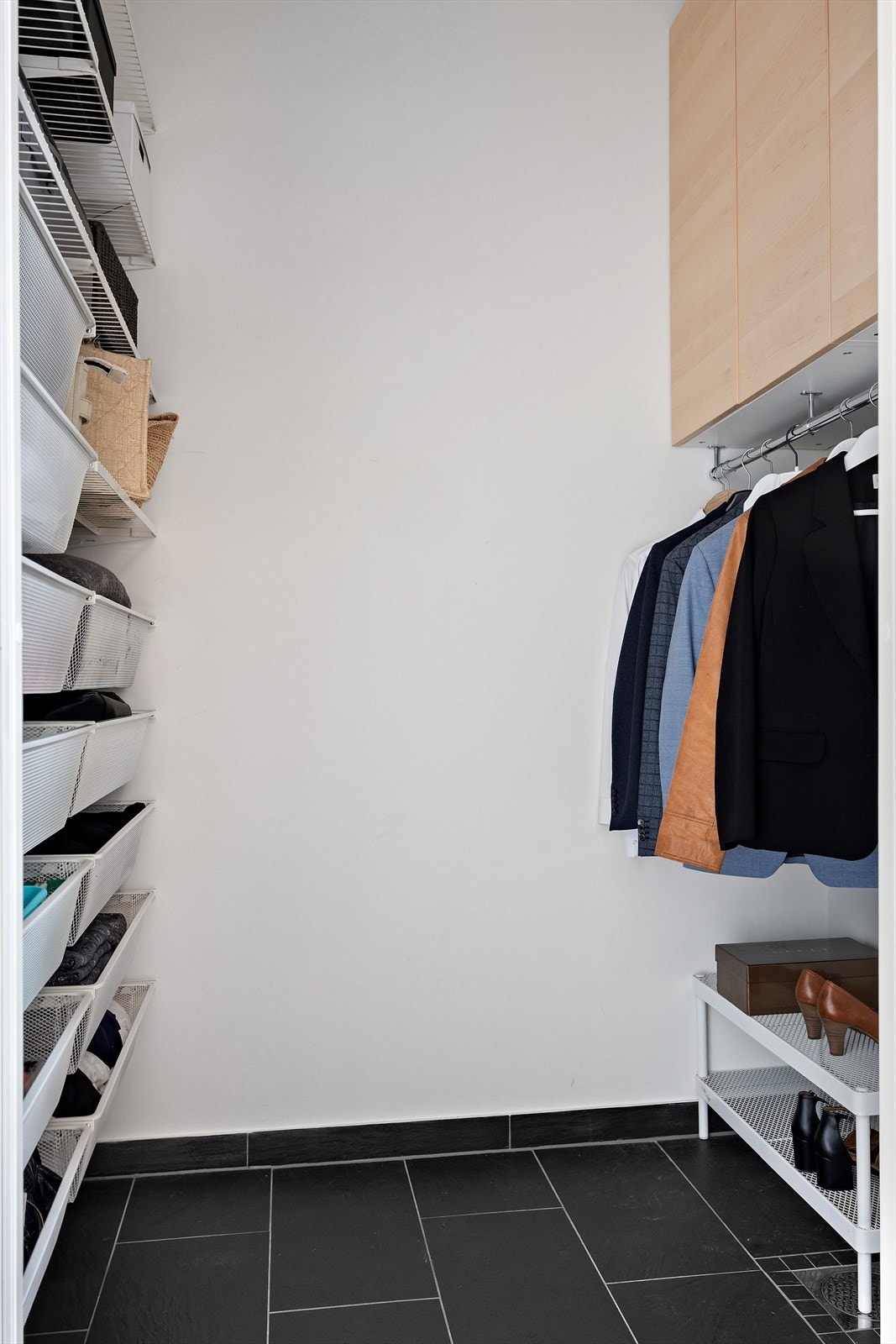 Garderobe Galleribilde