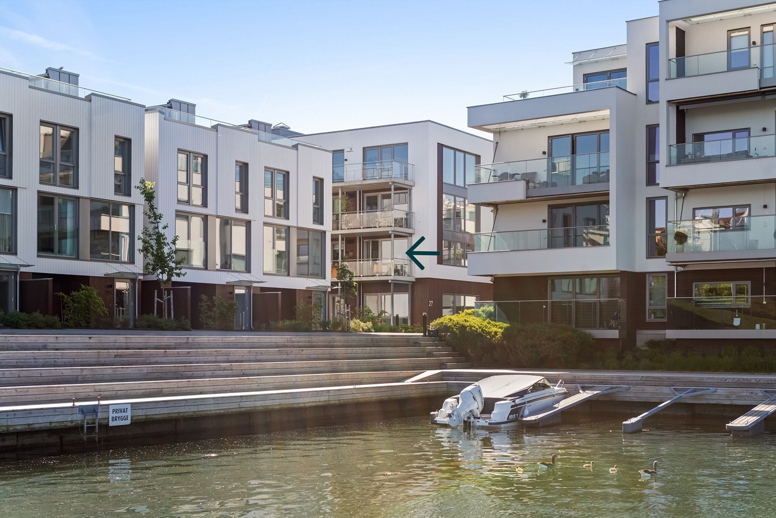 Leiligheten markert med grønn pil. Galleribilde