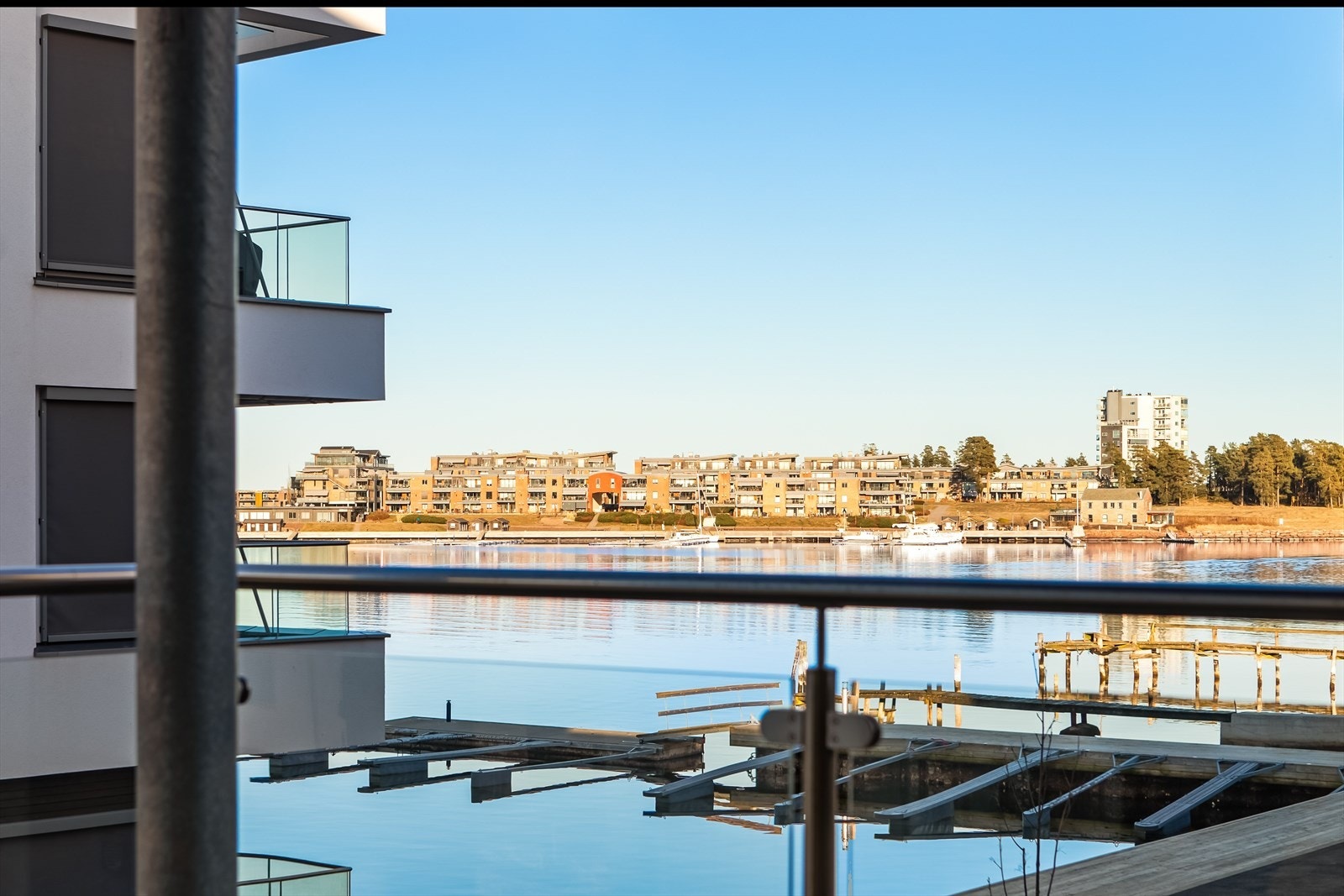 Nordvik v/Christoffer Kvalshaugen har gleden av å ønske velkommen til Strandveien 27! Foto: Fotograf Magik Galleribilde