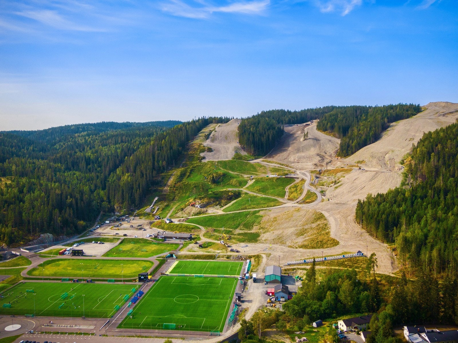 Marikollen idrettspark åpner for aktivitet og idrett på både sommer og vinter Galleribilde