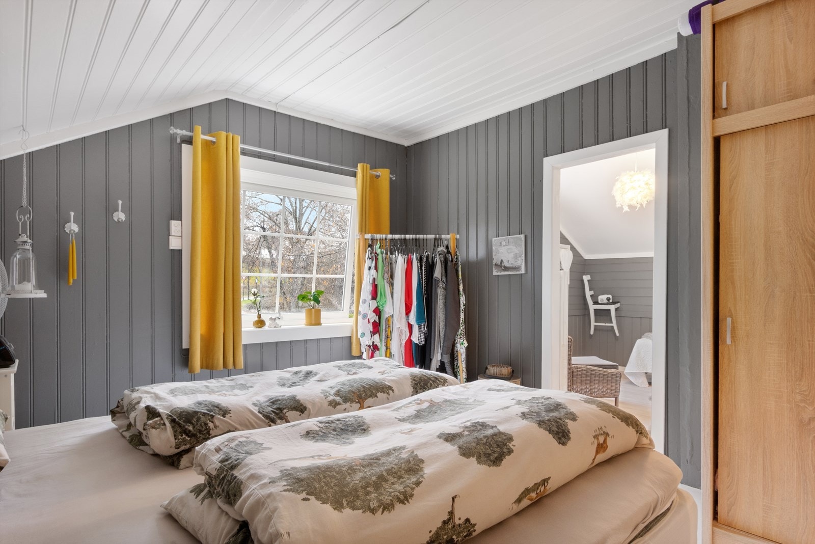 Her er det også inngang til det siste soverommet - kanskje dette hadde egnet seg som et garderoberom ? Galleribilde