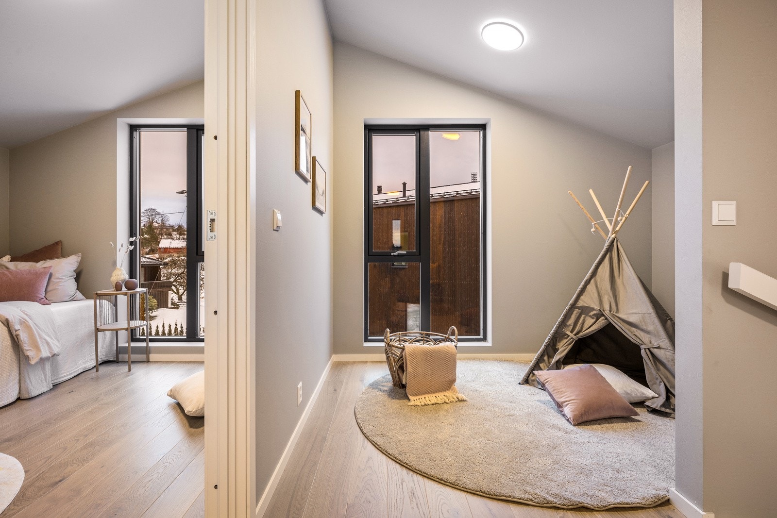 ? Loftsrom med sjarm og skråtak, ideelt som lekesone eller ekstra oppholdsrom ? Galleribilde