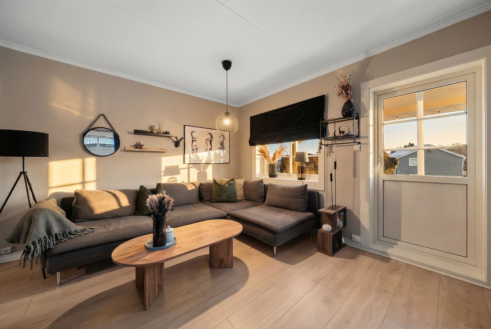 En delikat og moderne leilighet med beliggenhet i et svært populært område og attraktivt borettslag på Gimsøy. Galleribilde