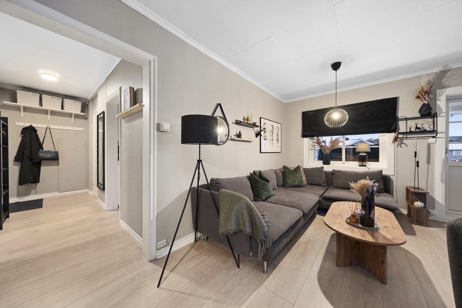 Leiligheten ligger fint til å 2. etasje med en god planløsning. Galleribilde