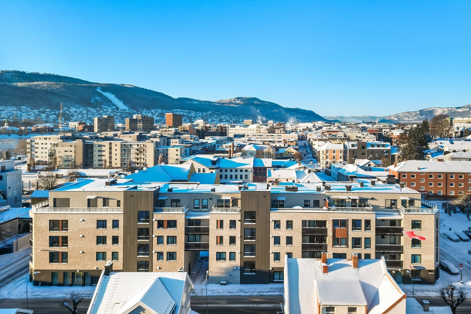 Boligprosjektet Art Garden: Stod klart i slutten av 2023, bygget av JM bolig med en rekke moderne løsninger som gir en energieffektiv bolig og moderne bad og kjøkken. Bygget er svanemerket som sikrer deg et godt inneklima og god ventilasjon. Galleribilde