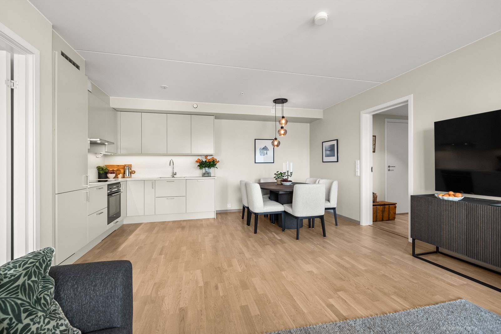 En naturlig plass for en hyggelig spisestue, der hele familien kan samles til et bedre måltid. Galleribilde