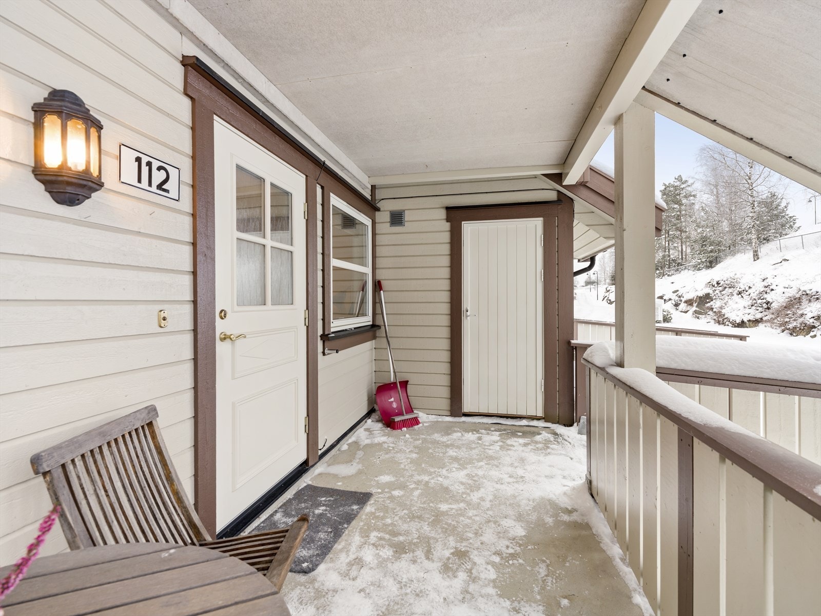 Veranda ved inngangspartiet Galleribilde