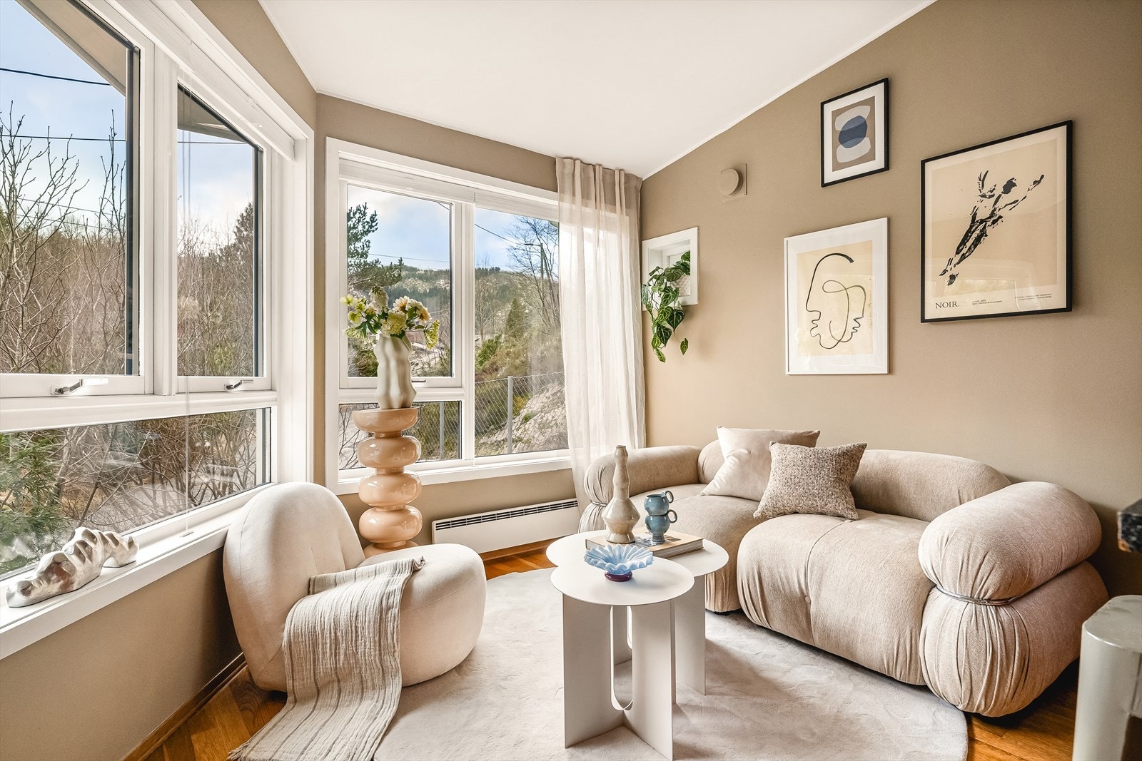 - Nordvik Bolig v/Are Fotland har gleden av å presentere Ervikveien 49! (Foto: Terje Arntsen / Bark Foto) - Galleribilde