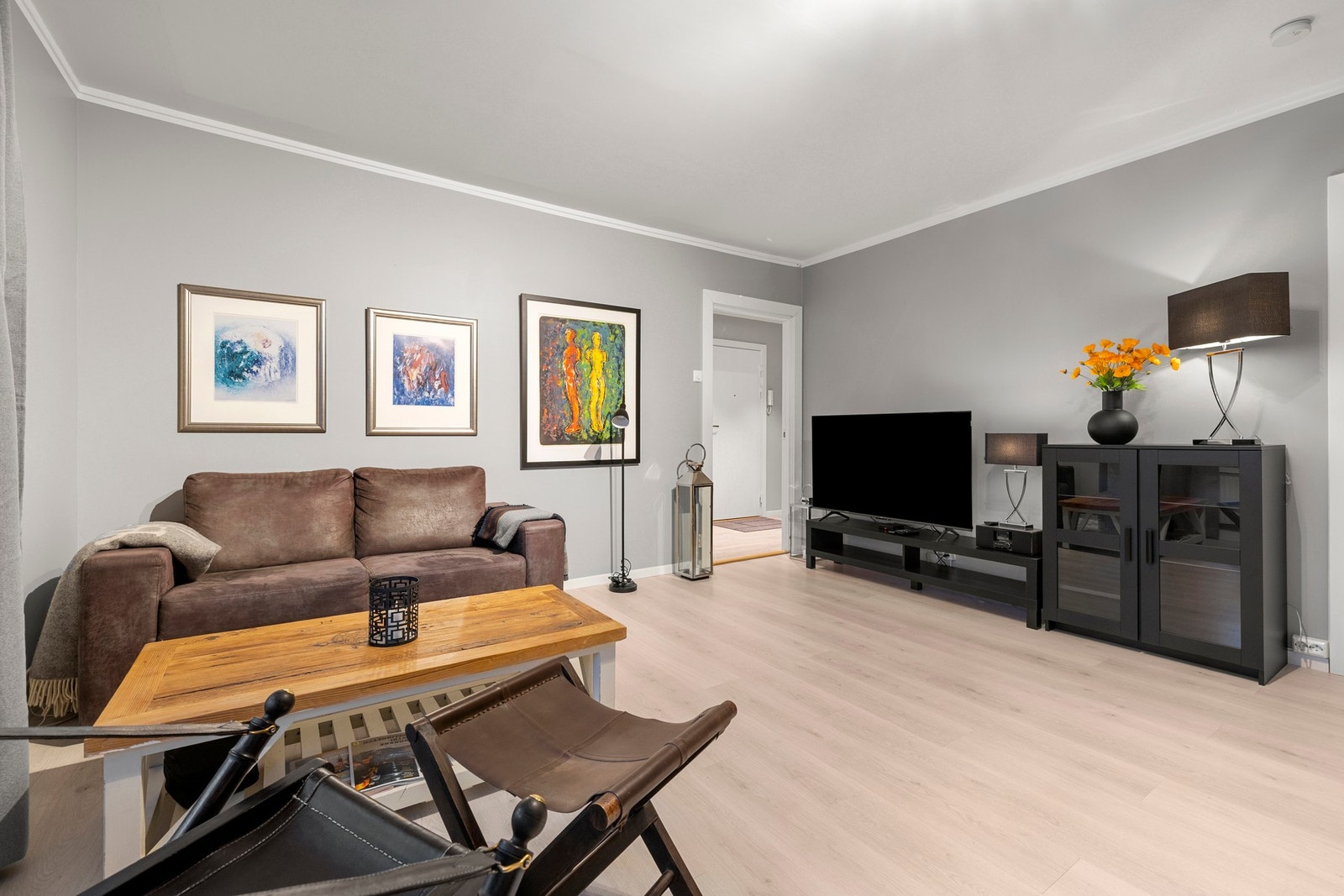 De lysmalte overflatene gir et tidløst uttrykk og gjør det enkelt å sette sitt eget preg. Galleribilde