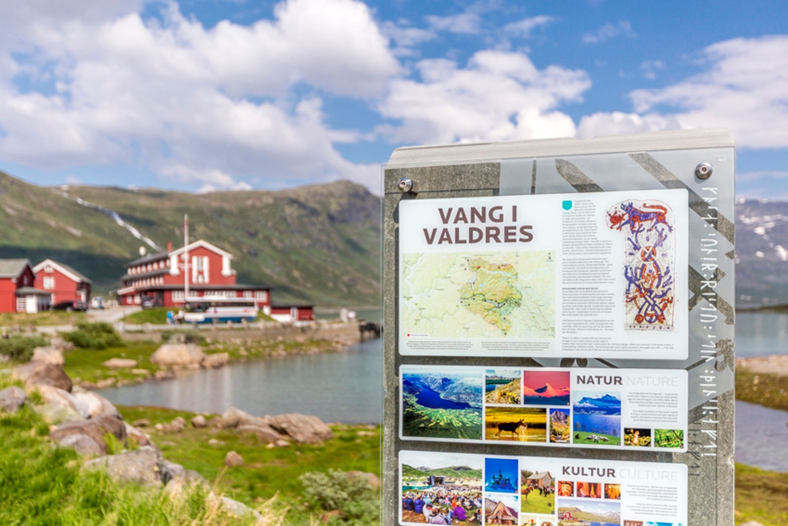 Tradisjonsrike Eidsbugarden Galleribilde