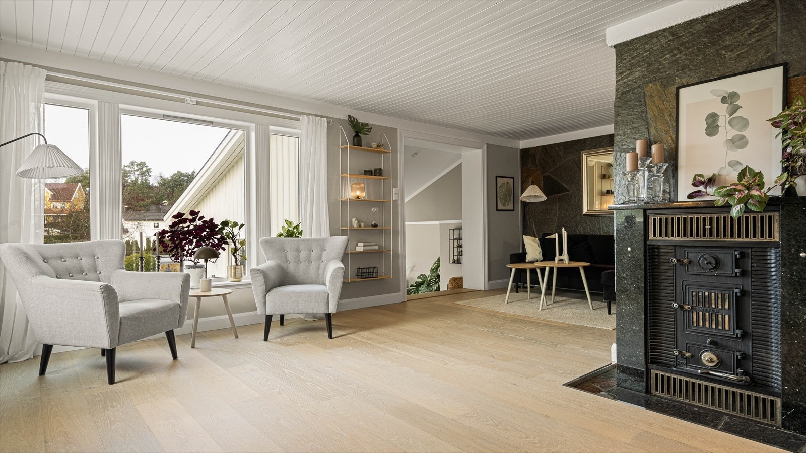 Lys og fin stue i 1.etg. Galleribilde